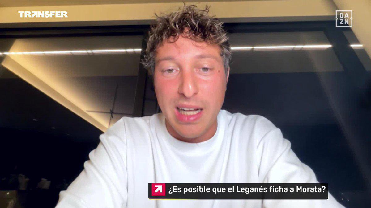 开车千万别穿洞洞鞋!有人因为油门被卡住导致事故发生